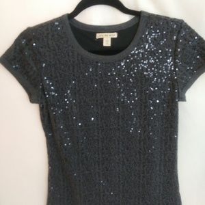 Cha cha vente scoop neck sequin t-shirt size small